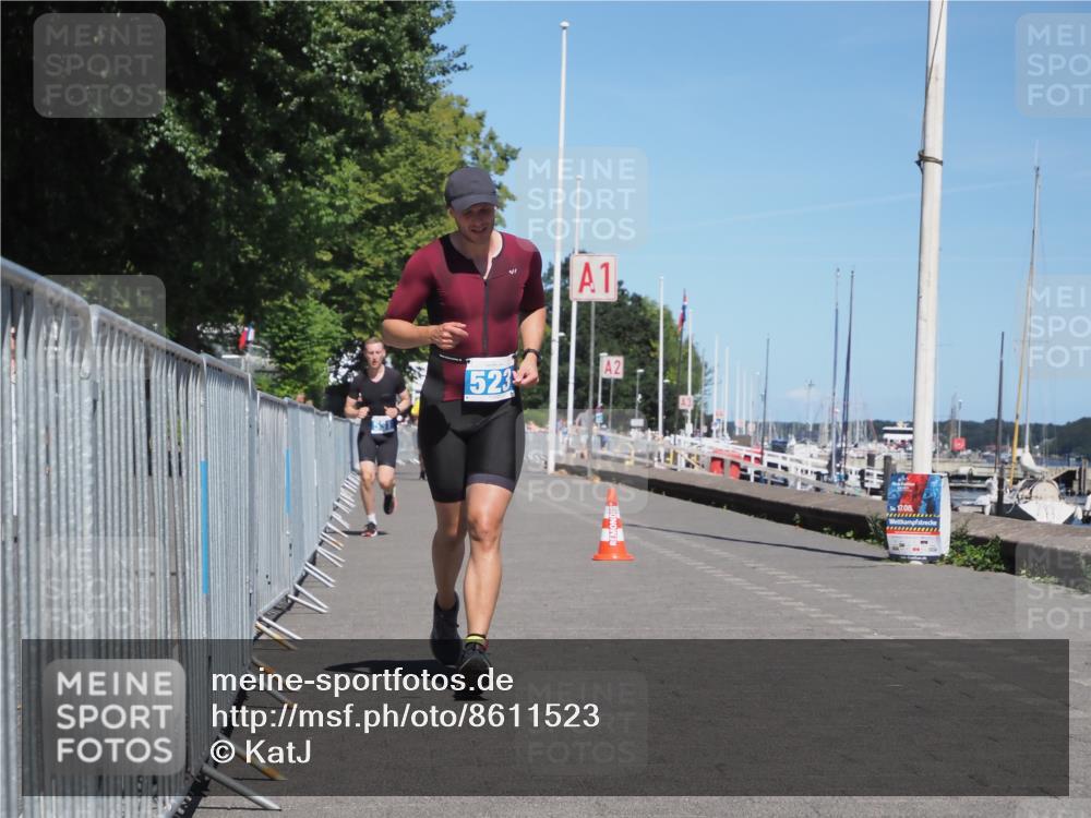 17.08.2025 - KN Förde Triathlon 2025 KatJ http://msf.ph/oto/8611523 17.08.2025 14:08:30 Laufen 523, 531 meine-sportfotos.de