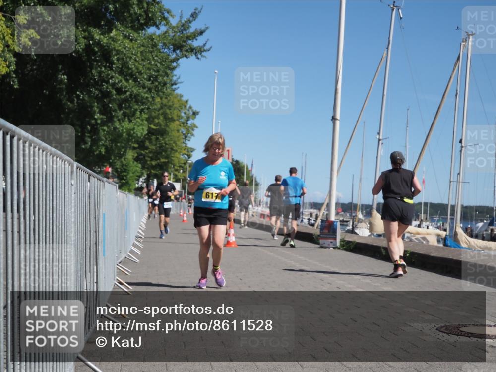 17.08.2025 - KN Förde Triathlon 2025 KatJ http://msf.ph/oto/8611528 17.08.2025 12:11:02 Laufen 341, 617 meine-sportfotos.de