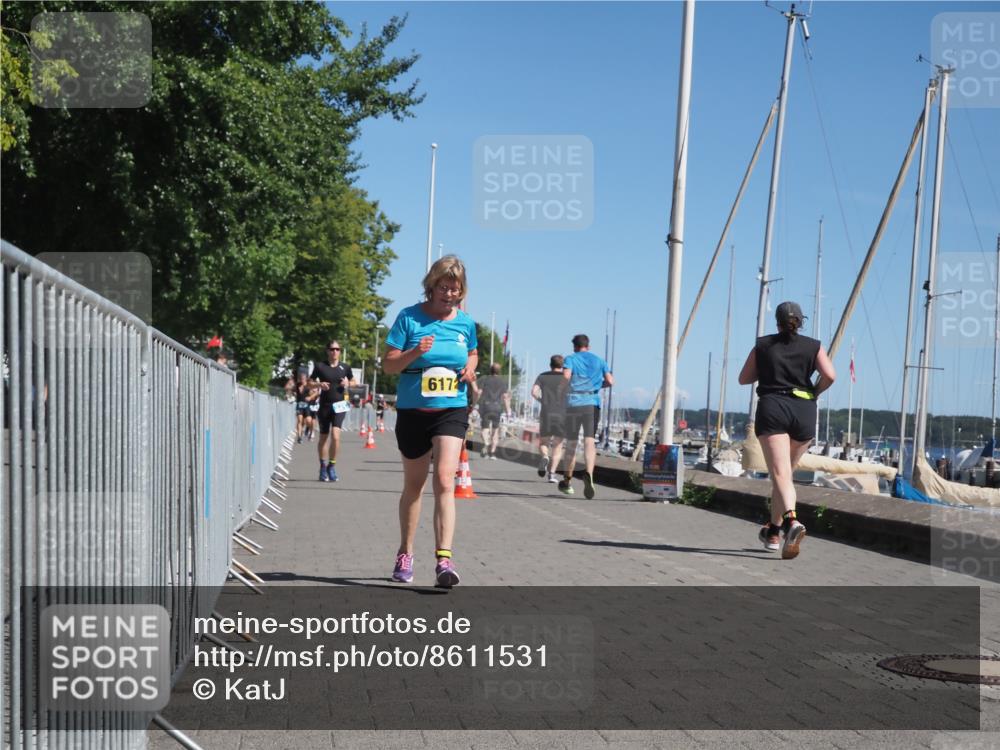 17.08.2025 - KN Förde Triathlon 2025 KatJ http://msf.ph/oto/8611531 17.08.2025 12:11:03 Laufen 341, 617 meine-sportfotos.de