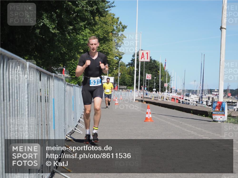 17.08.2025 - KN Förde Triathlon 2025 KatJ http://msf.ph/oto/8611536 17.08.2025 14:08:35 Laufen 523, 531 meine-sportfotos.de