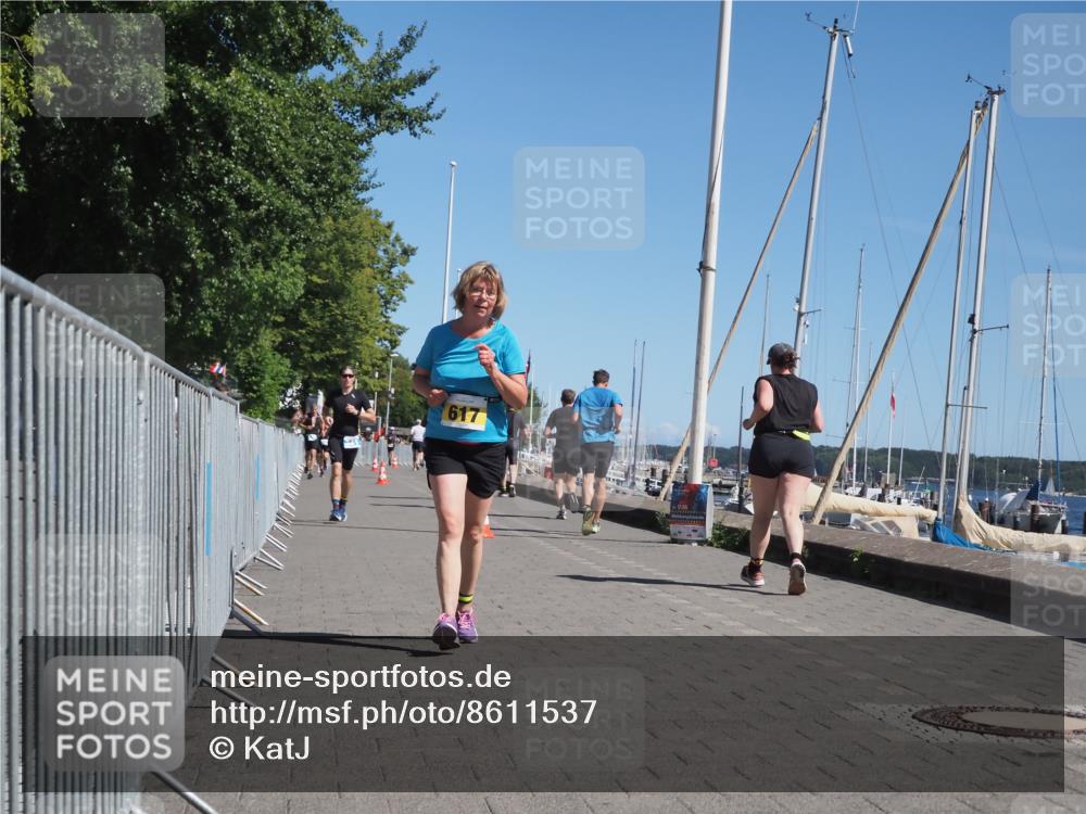 17.08.2025 - KN Förde Triathlon 2025 KatJ http://msf.ph/oto/8611537 17.08.2025 12:11:03 Laufen 341, 617 meine-sportfotos.de