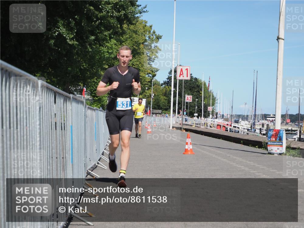 17.08.2025 - KN Förde Triathlon 2025 KatJ http://msf.ph/oto/8611538 17.08.2025 14:08:35 Laufen 523, 531 meine-sportfotos.de
