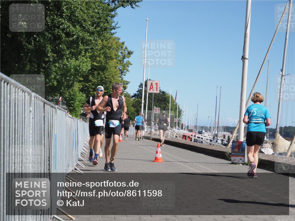 17.08.2025 - KN Förde Triathlon 2025 KatJ http://msf.ph/oto/8611598 17.08.2025 12:11:13 Laufen 327, 622 meine-sportfotos.de