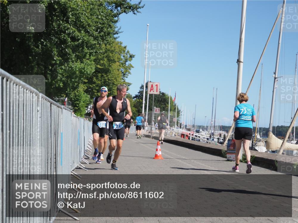17.08.2025 - KN Förde Triathlon 2025 KatJ http://msf.ph/oto/8611602 17.08.2025 12:11:13 Laufen 327, 622 meine-sportfotos.de