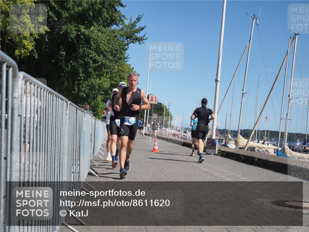 17.08.2025 - KN Förde Triathlon 2025 KatJ http://msf.ph/oto/8611620 17.08.2025 12:11:15 Laufen 327, 622 meine-sportfotos.de