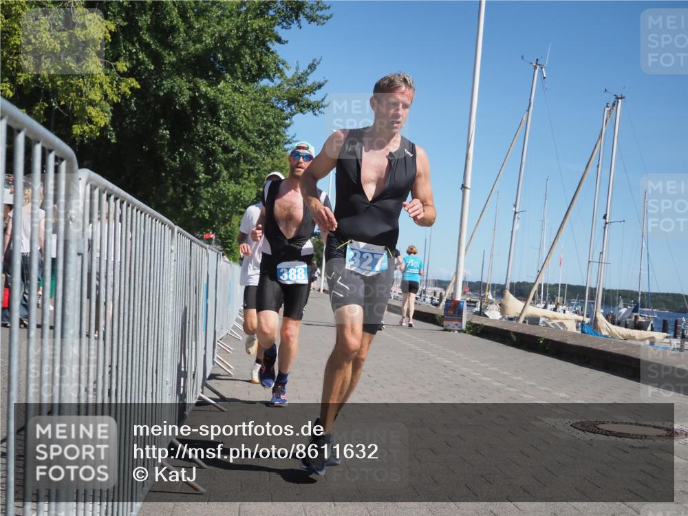17.08.2025 - KN Förde Triathlon 2025 KatJ http://msf.ph/oto/8611632 17.08.2025 12:11:16 Laufen 327, 622 meine-sportfotos.de