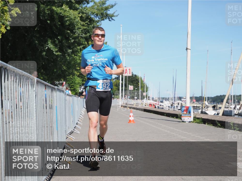 17.08.2025 - KN Förde Triathlon 2025 KatJ http://msf.ph/oto/8611635 17.08.2025 14:10:02 Laufen 492, 534 meine-sportfotos.de