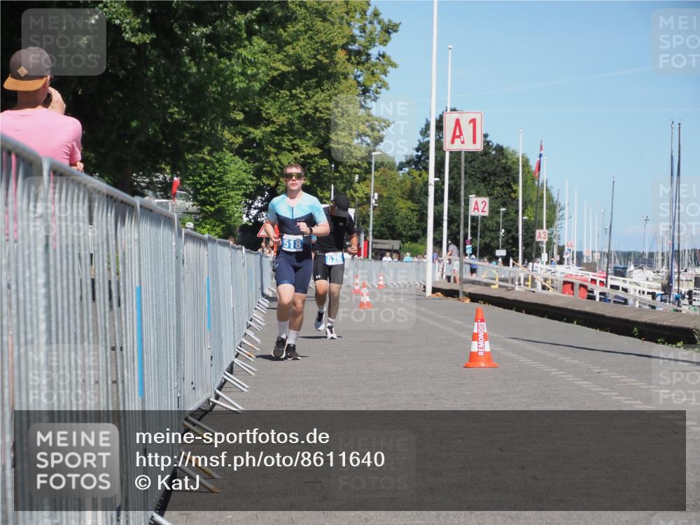 17.08.2025 - KN Förde Triathlon 2025 KatJ http://msf.ph/oto/8611640 17.08.2025 14:12:03 Laufen 518, 526 meine-sportfotos.de
