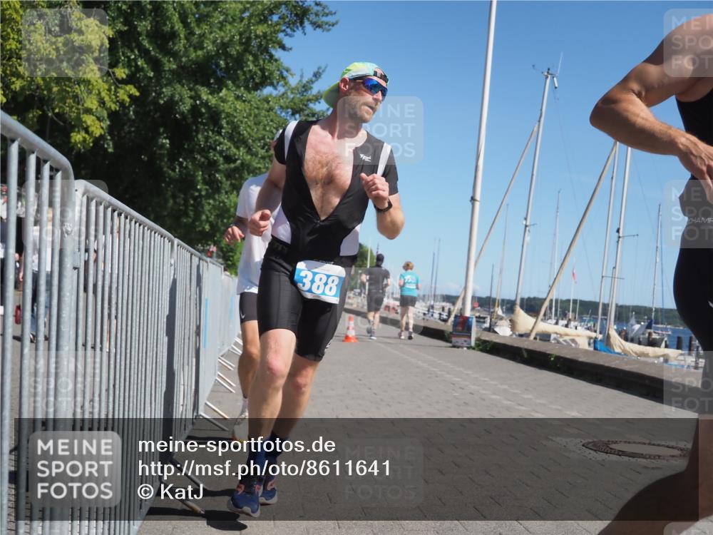 17.08.2025 - KN Förde Triathlon 2025 KatJ http://msf.ph/oto/8611641 17.08.2025 12:11:17 Laufen 327, 622 meine-sportfotos.de