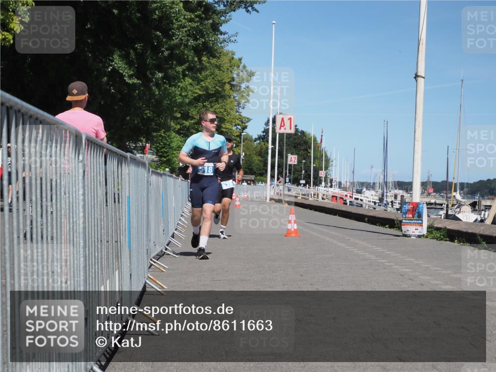 17.08.2025 - KN Förde Triathlon 2025 KatJ http://msf.ph/oto/8611663 17.08.2025 14:12:06 Laufen 518, 526 meine-sportfotos.de