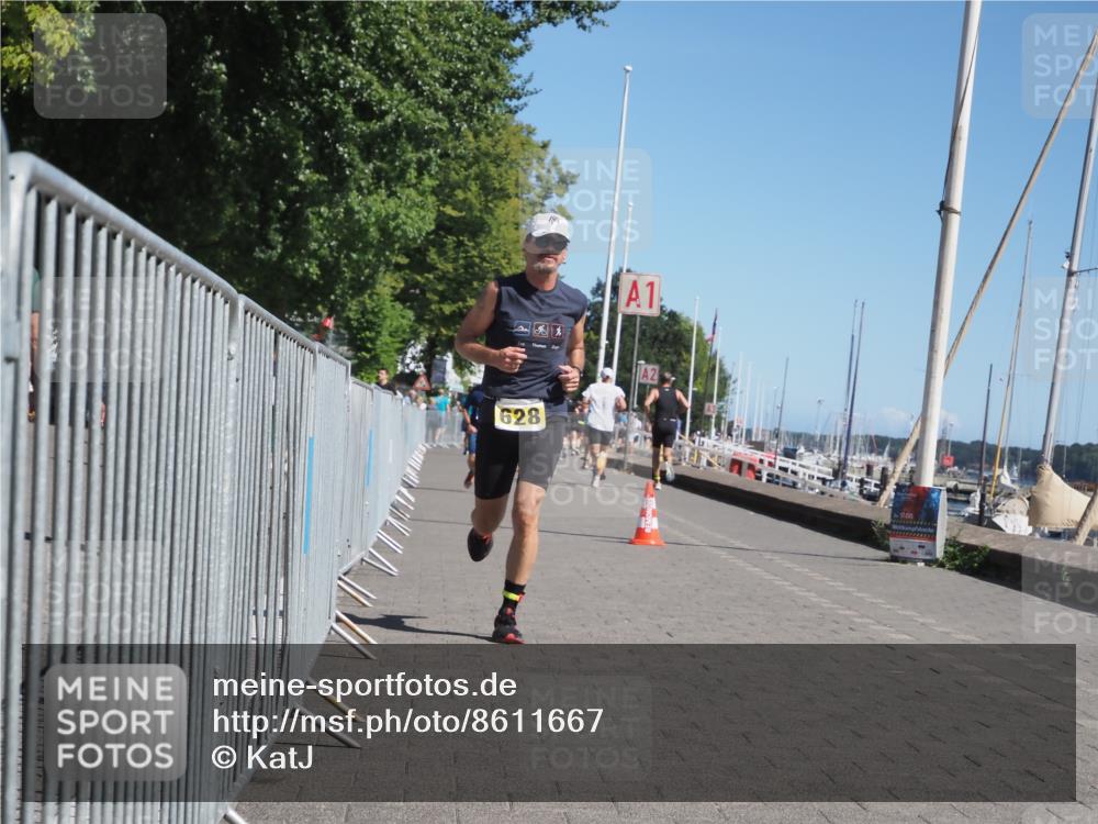 17.08.2025 - KN Förde Triathlon 2025 KatJ http://msf.ph/oto/8611667 17.08.2025 12:11:30 Laufen 359, 628 meine-sportfotos.de