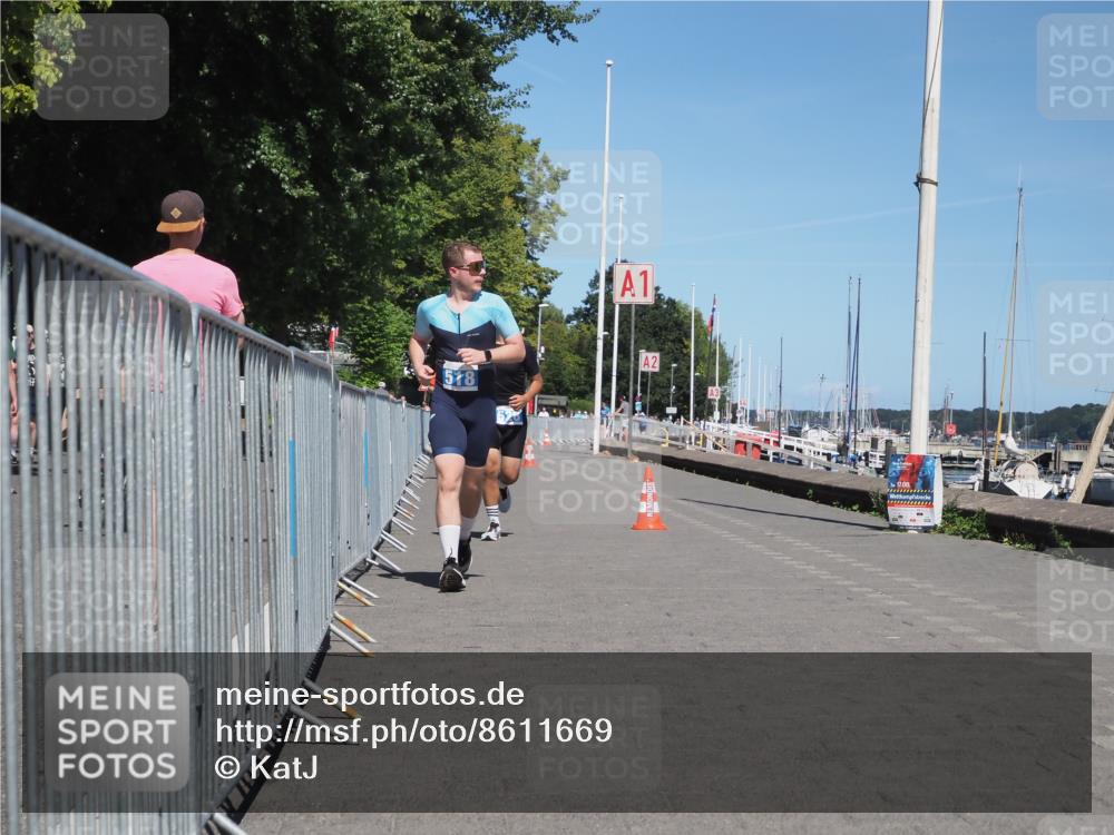 17.08.2025 - KN Förde Triathlon 2025 KatJ http://msf.ph/oto/8611669 17.08.2025 14:12:06 Laufen 518, 526 meine-sportfotos.de