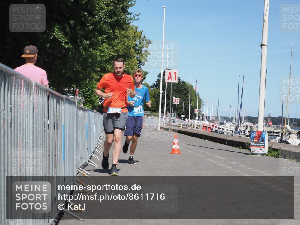 17.08.2025 - KN Förde Triathlon 2025 KatJ http://msf.ph/oto/8611716 17.08.2025 14:12:16 Laufen 478, 485 meine-sportfotos.de