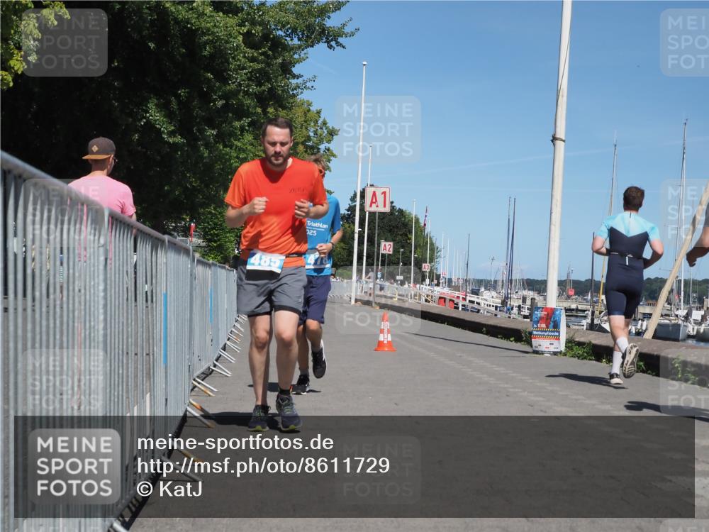 17.08.2025 - KN Förde Triathlon 2025 KatJ http://msf.ph/oto/8611729 17.08.2025 14:12:17 Laufen 478, 485 meine-sportfotos.de
