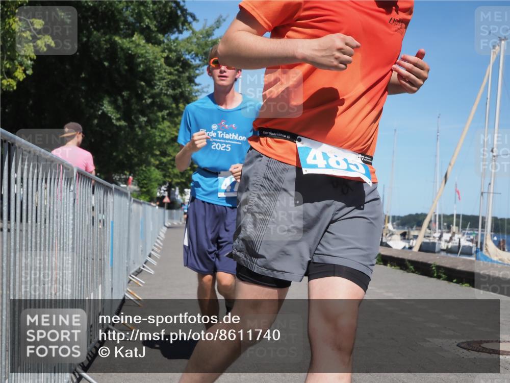 17.08.2025 - KN Förde Triathlon 2025 KatJ http://msf.ph/oto/8611740 17.08.2025 14:12:20 Laufen 478, 485 meine-sportfotos.de