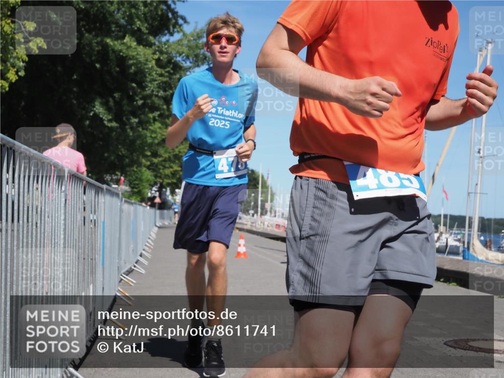 17.08.2025 - KN Förde Triathlon 2025 KatJ http://msf.ph/oto/8611741 17.08.2025 14:12:20 Laufen 478, 485 meine-sportfotos.de