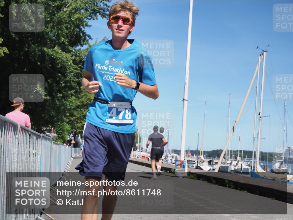 17.08.2025 - KN Förde Triathlon 2025 KatJ http://msf.ph/oto/8611748 17.08.2025 14:12:20 Laufen 478, 485 meine-sportfotos.de