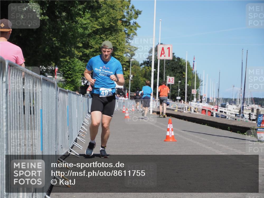 17.08.2025 - KN Förde Triathlon 2025 KatJ http://msf.ph/oto/8611755 17.08.2025 14:12:39 Laufen 495 meine-sportfotos.de