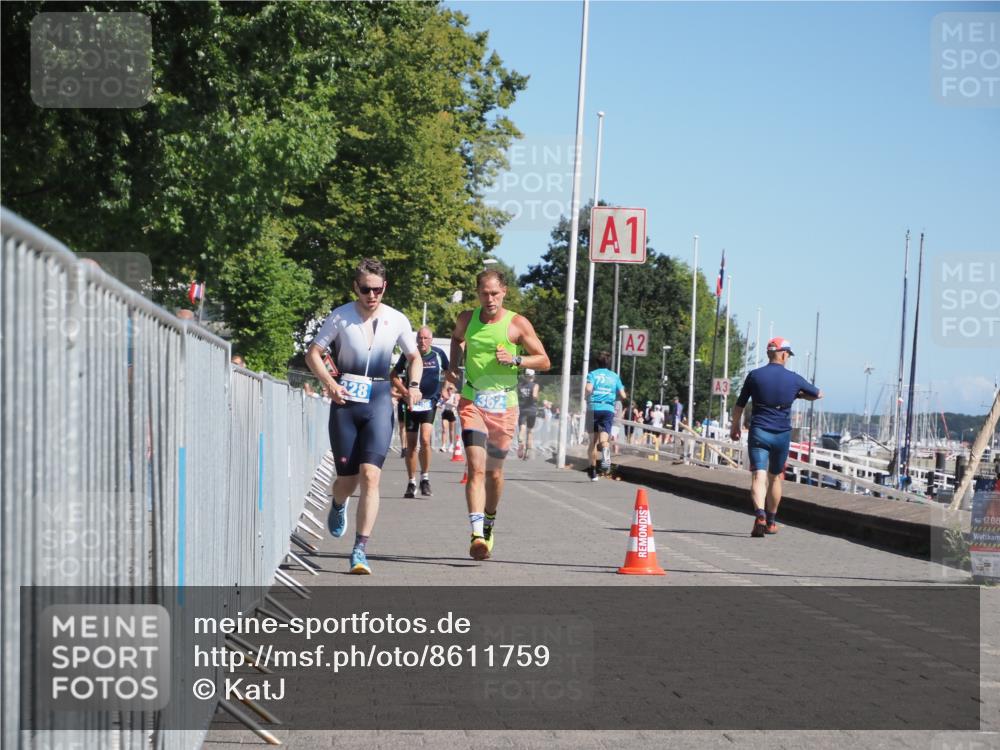 17.08.2025 - KN Förde Triathlon 2025 KatJ http://msf.ph/oto/8611759 17.08.2025 12:11:55 Laufen 328, 362 meine-sportfotos.de