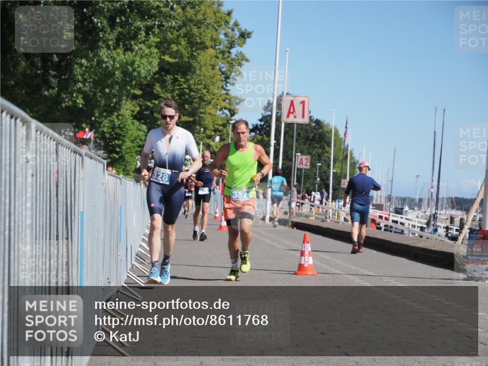 17.08.2025 - KN Förde Triathlon 2025 KatJ http://msf.ph/oto/8611768 17.08.2025 12:11:56 Laufen 328, 362 meine-sportfotos.de