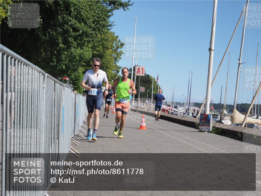 17.08.2025 - KN Förde Triathlon 2025 KatJ http://msf.ph/oto/8611778 17.08.2025 12:11:57 Laufen 328, 362 meine-sportfotos.de