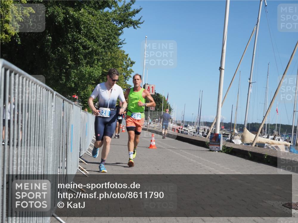 17.08.2025 - KN Förde Triathlon 2025 KatJ http://msf.ph/oto/8611790 17.08.2025 12:11:58 Laufen 328, 362, 369 meine-sportfotos.de