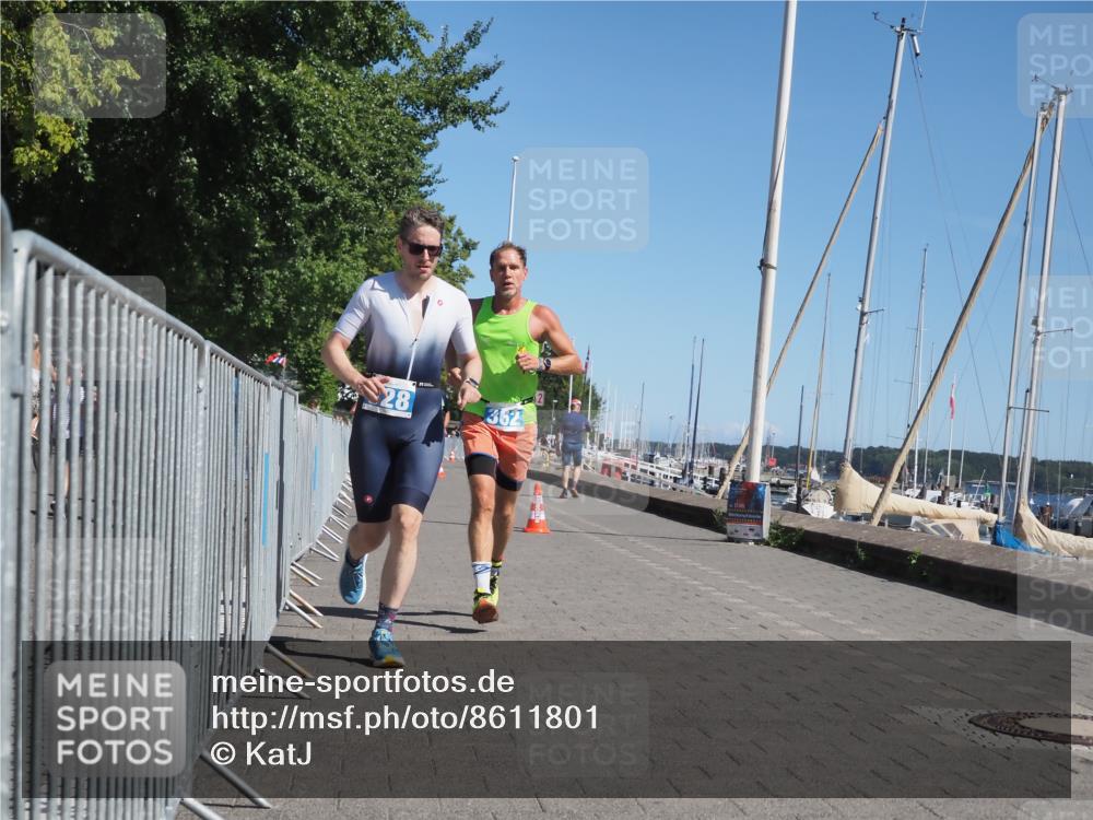 17.08.2025 - KN Förde Triathlon 2025 KatJ http://msf.ph/oto/8611801 17.08.2025 12:11:59 Laufen 328, 362, 369 meine-sportfotos.de