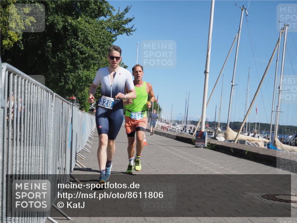 17.08.2025 - KN Förde Triathlon 2025 KatJ http://msf.ph/oto/8611806 17.08.2025 12:11:59 Laufen 328, 362, 369 meine-sportfotos.de
