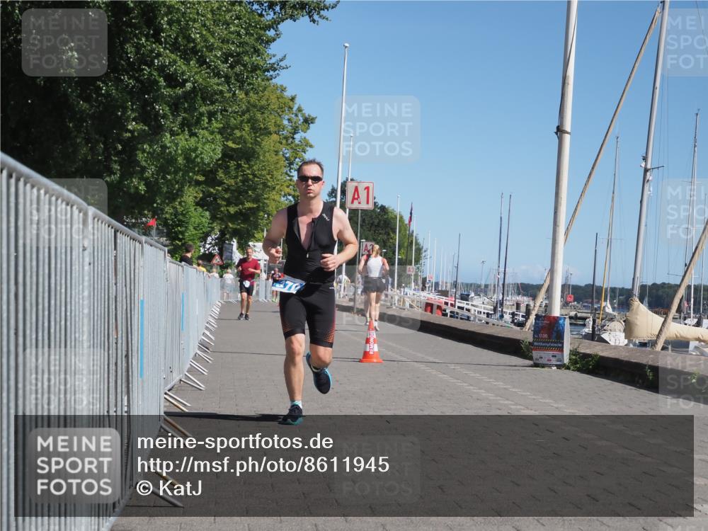17.08.2025 - KN Förde Triathlon 2025 KatJ http://msf.ph/oto/8611945 17.08.2025 12:12:30 Laufen 370 meine-sportfotos.de