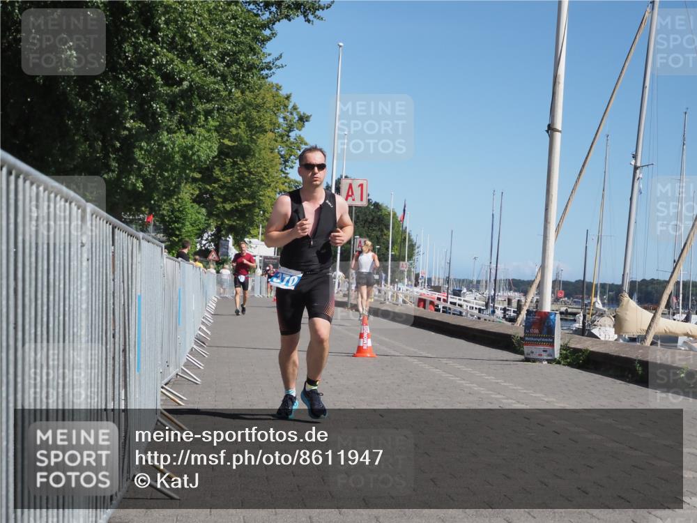 17.08.2025 - KN Förde Triathlon 2025 KatJ http://msf.ph/oto/8611947 17.08.2025 12:12:30 Laufen 370 meine-sportfotos.de