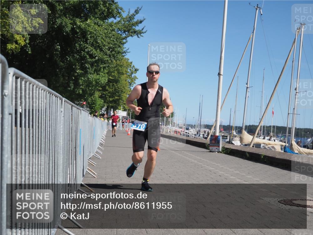 17.08.2025 - KN Förde Triathlon 2025 KatJ http://msf.ph/oto/8611955 17.08.2025 12:12:31 Laufen 370 meine-sportfotos.de