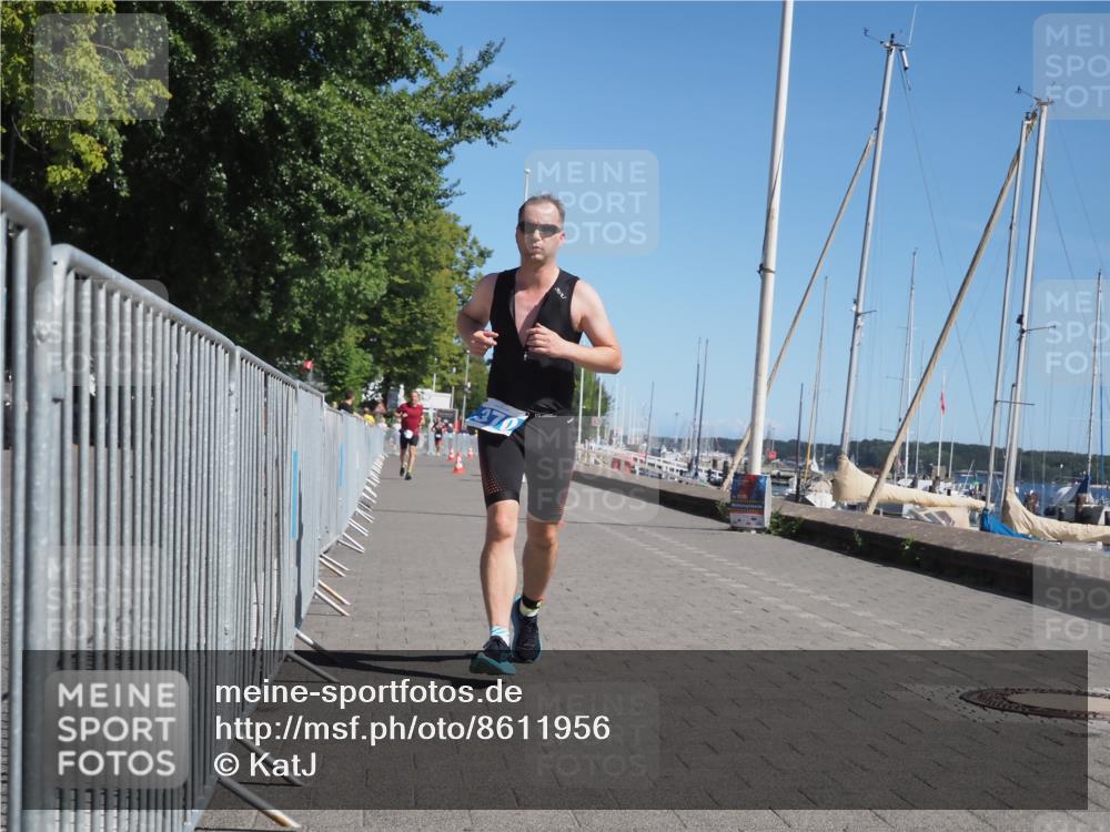 17.08.2025 - KN Förde Triathlon 2025 KatJ http://msf.ph/oto/8611956 17.08.2025 12:12:31 Laufen 370 meine-sportfotos.de