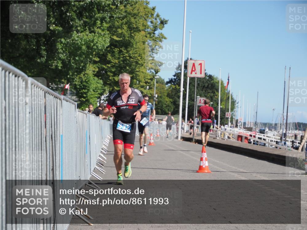 17.08.2025 - KN Förde Triathlon 2025 KatJ http://msf.ph/oto/8611993 17.08.2025 12:12:55 Laufen 330, 332 meine-sportfotos.de