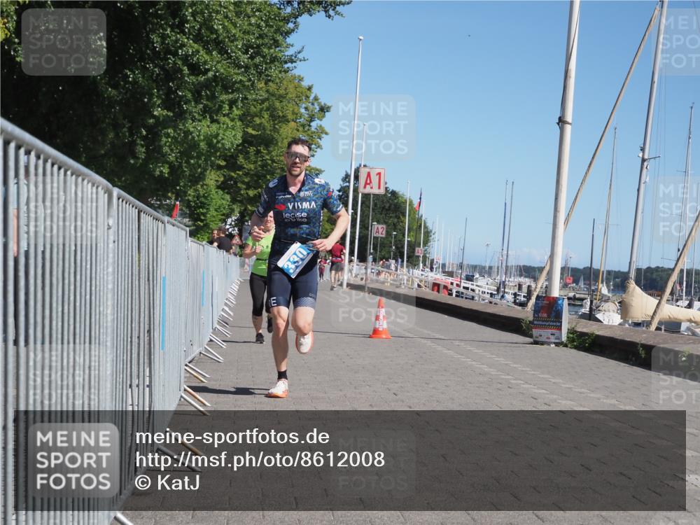 17.08.2025 - KN Förde Triathlon 2025 KatJ http://msf.ph/oto/8612008 17.08.2025 12:13:01 Laufen 330, 332, 634 meine-sportfotos.de