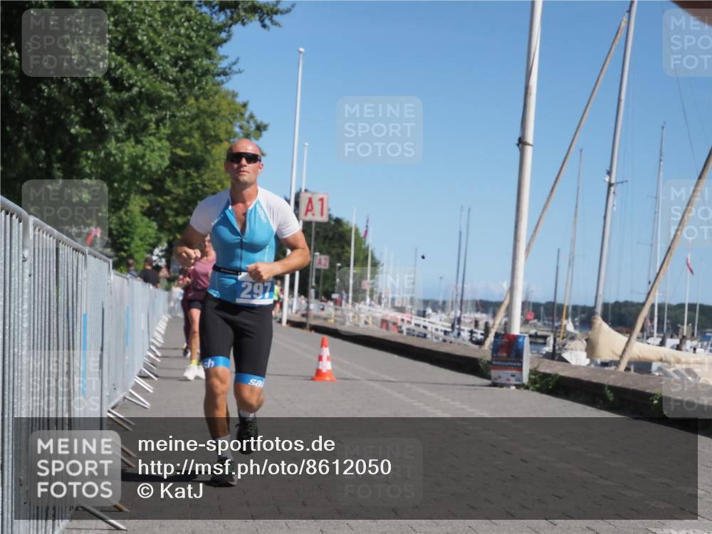 17.08.2025 - KN Förde Triathlon 2025 KatJ http://msf.ph/oto/8612050 17.08.2025 12:13:29 Laufen 293, 297, 365, 618, 639 meine-sportfotos.de