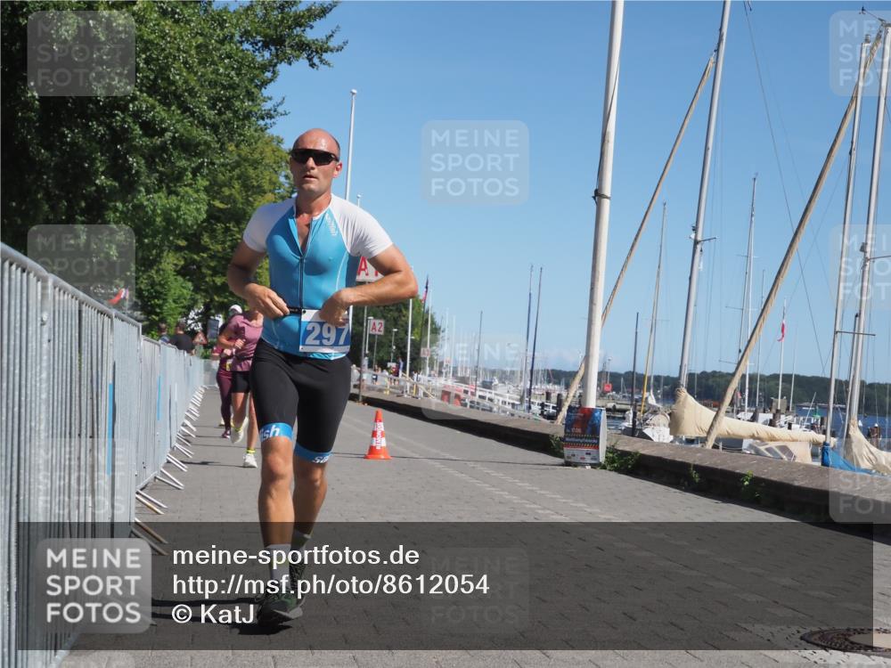 17.08.2025 - KN Förde Triathlon 2025 KatJ http://msf.ph/oto/8612054 17.08.2025 12:13:29 Laufen 293, 297, 365, 618, 639 meine-sportfotos.de