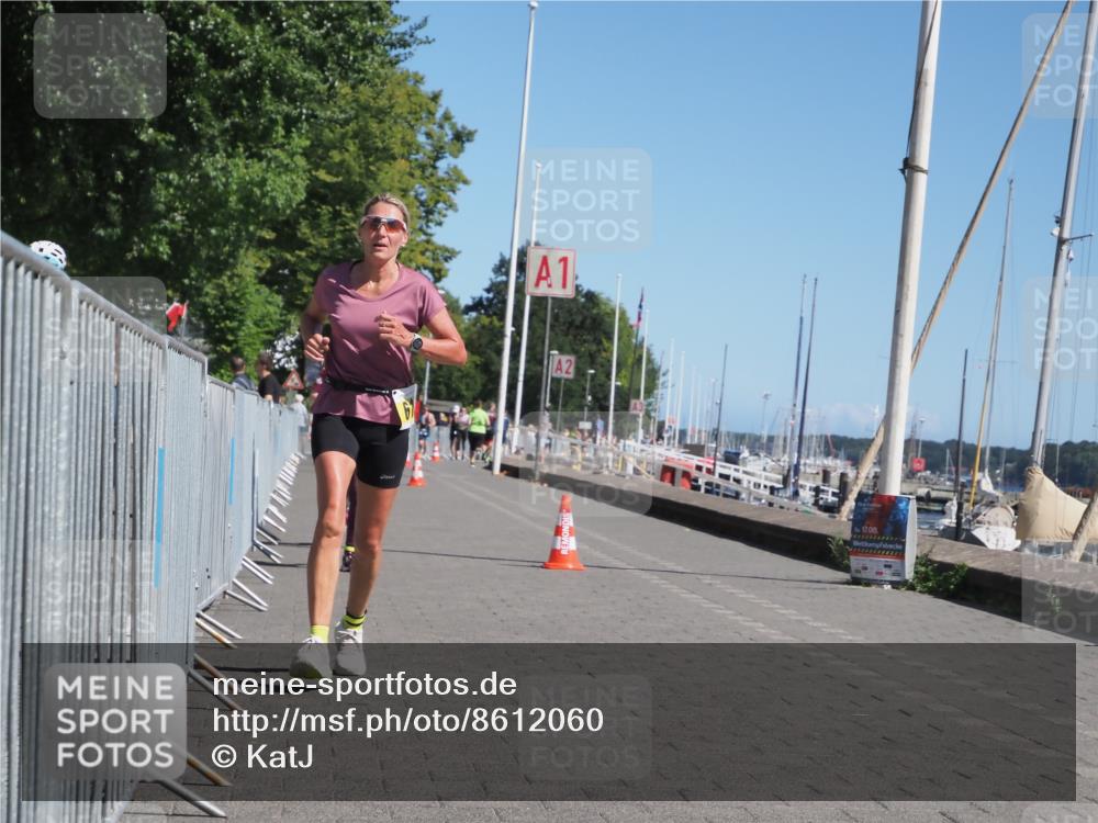 17.08.2025 - KN Förde Triathlon 2025 KatJ http://msf.ph/oto/8612060 17.08.2025 12:13:32 Laufen 293, 297, 618, 639 meine-sportfotos.de