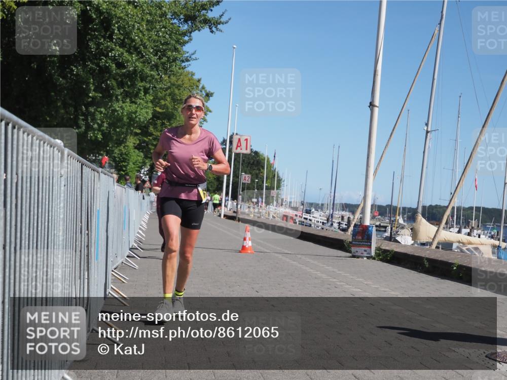 17.08.2025 - KN Förde Triathlon 2025 KatJ http://msf.ph/oto/8612065 17.08.2025 12:13:32 Laufen 293, 297, 618, 639 meine-sportfotos.de
