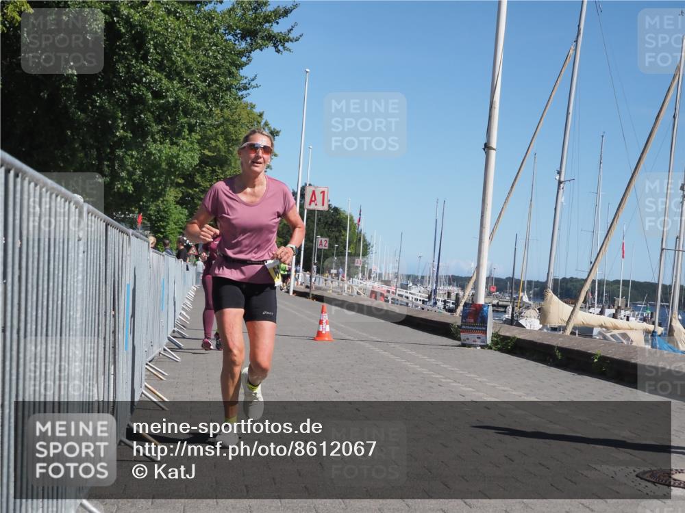 17.08.2025 - KN Förde Triathlon 2025 KatJ http://msf.ph/oto/8612067 17.08.2025 12:13:33 Laufen 293, 297, 618, 639 meine-sportfotos.de