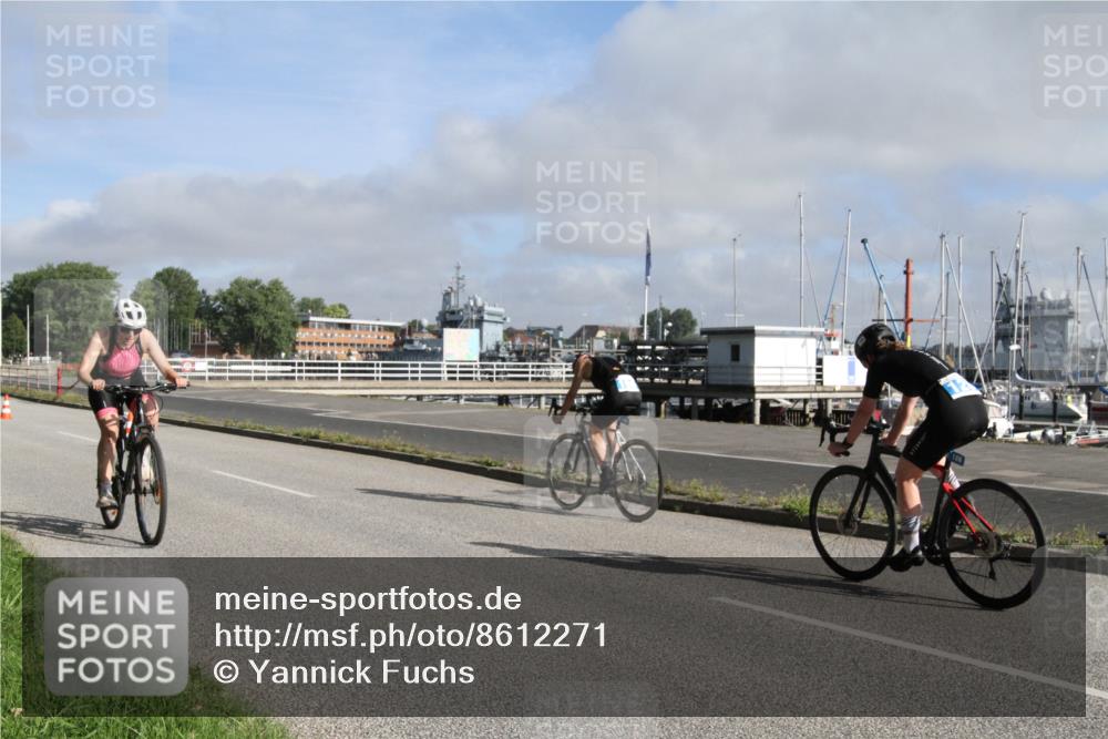 17.08.2025 - KN Förde Triathlon 2025 Yannick Fuchs http://msf.ph/oto/8612271 17.08.2025 09:20:32 Radfahren 120, 125, 126, 127, 198 meine-sportfotos.de