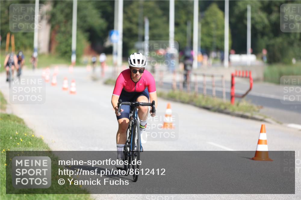 17.08.2025 - KN Förde Triathlon 2025 Yannick Fuchs http://msf.ph/oto/8612412 17.08.2025 10:02:49 Radfahren 137, 153, 181 meine-sportfotos.de