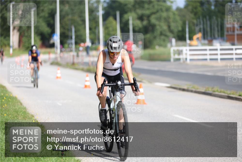 17.08.2025 - KN Förde Triathlon 2025 Yannick Fuchs http://msf.ph/oto/8612417 17.08.2025 10:02:55 Radfahren 153, 181, 137 meine-sportfotos.de