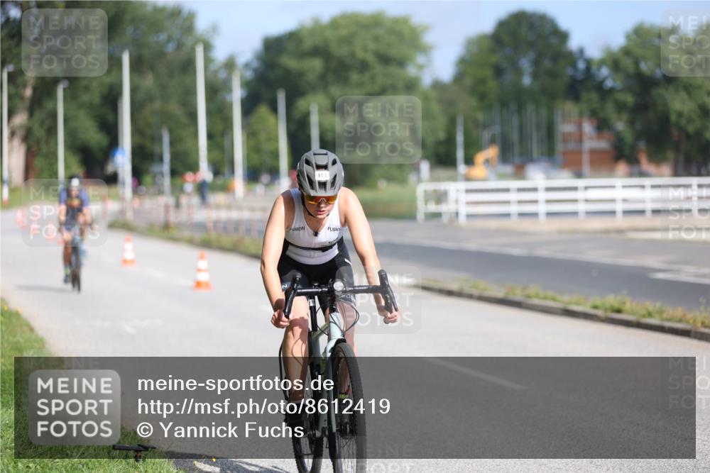 17.08.2025 - KN Förde Triathlon 2025 Yannick Fuchs http://msf.ph/oto/8612419 17.08.2025 10:02:55 Radfahren 153, 181, 137 meine-sportfotos.de