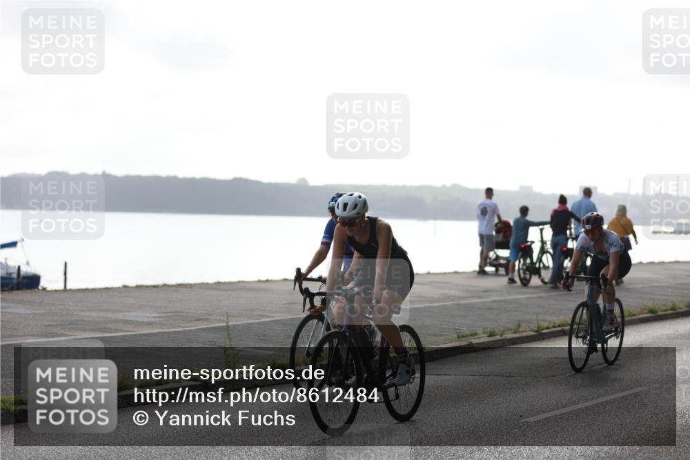 17.08.2025 - KN Förde Triathlon 2025 Yannick Fuchs http://msf.ph/oto/8612484 17.08.2025 10:03:35 Radfahren 149, 160, 172, 213, 215, 221, 242, 254, 183, 202, 223 meine-sportfotos.de