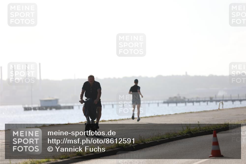 17.08.2025 - KN Förde Triathlon 2025 Yannick Fuchs http://msf.ph/oto/8612591 17.08.2025 09:10:20 Radfahren  meine-sportfotos.de