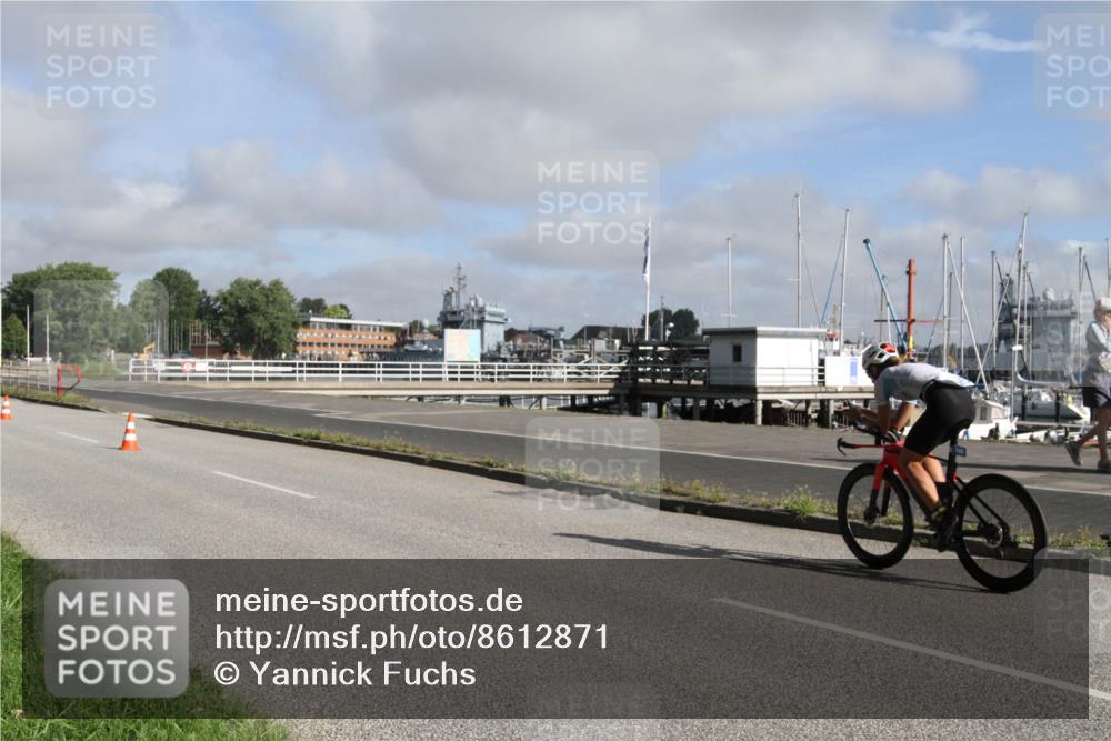17.08.2025 - KN Förde Triathlon 2025 Yannick Fuchs http://msf.ph/oto/8612871 17.08.2025 09:34:40 Radfahren 105, 152, 243, 252, 253 meine-sportfotos.de