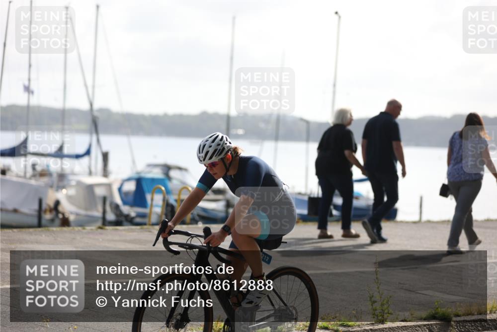 17.08.2025 - KN Förde Triathlon 2025 Yannick Fuchs http://msf.ph/oto/8612888 17.08.2025 10:06:35 Radfahren 170, 182, 212, 184 meine-sportfotos.de