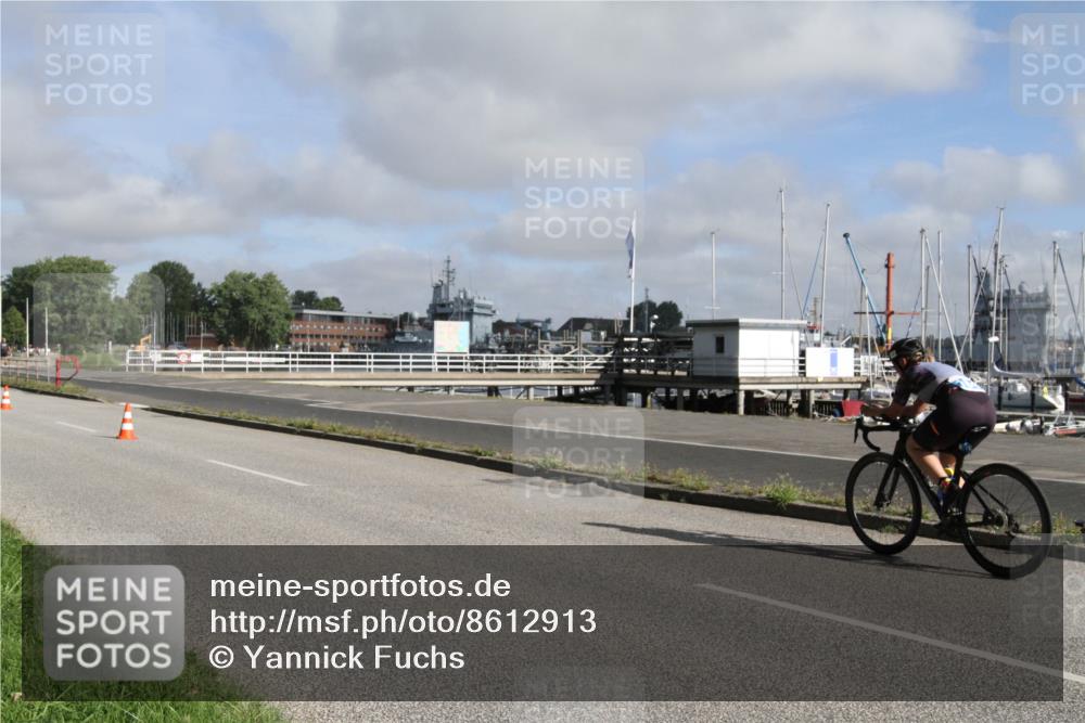 17.08.2025 - KN Förde Triathlon 2025 Yannick Fuchs http://msf.ph/oto/8612913 17.08.2025 09:35:24 Radfahren 118, 164, 194 meine-sportfotos.de