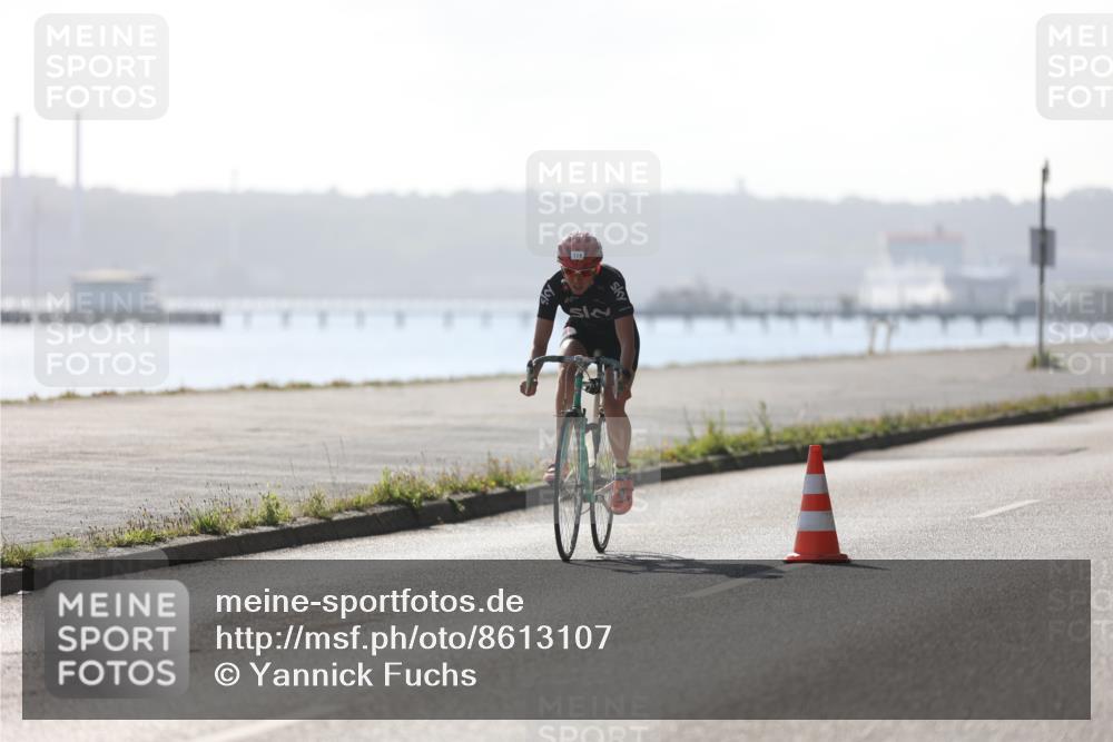 17.08.2025 - KN Förde Triathlon 2025 Yannick Fuchs http://msf.ph/oto/8613107 17.08.2025 09:18:06 Radfahren 103, 105, 107, 119, 253 meine-sportfotos.de