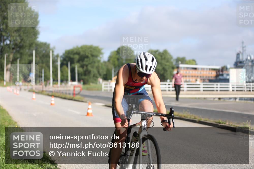 17.08.2025 - KN Förde Triathlon 2025 Yannick Fuchs http://msf.ph/oto/8613180 17.08.2025 09:18:23 Radfahren 120, 121, 103 meine-sportfotos.de
